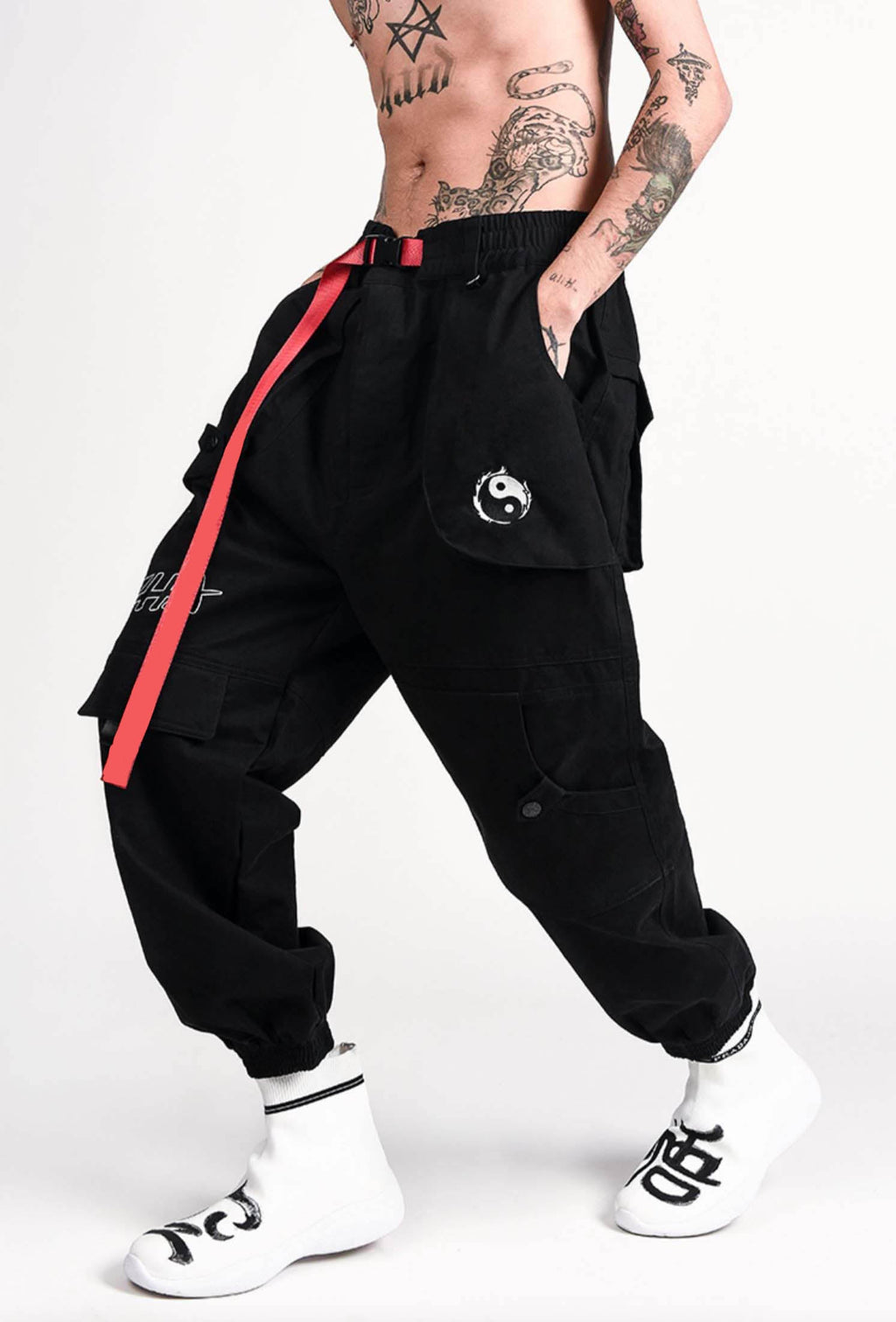 IBP332 Yin Yang Black Cargo Pants product image