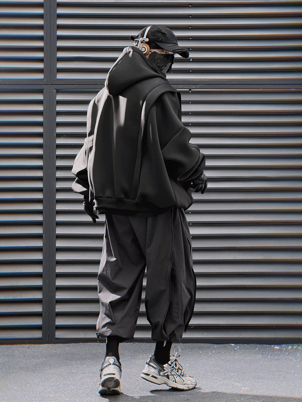 HiH50 Black Nexus Hoodie